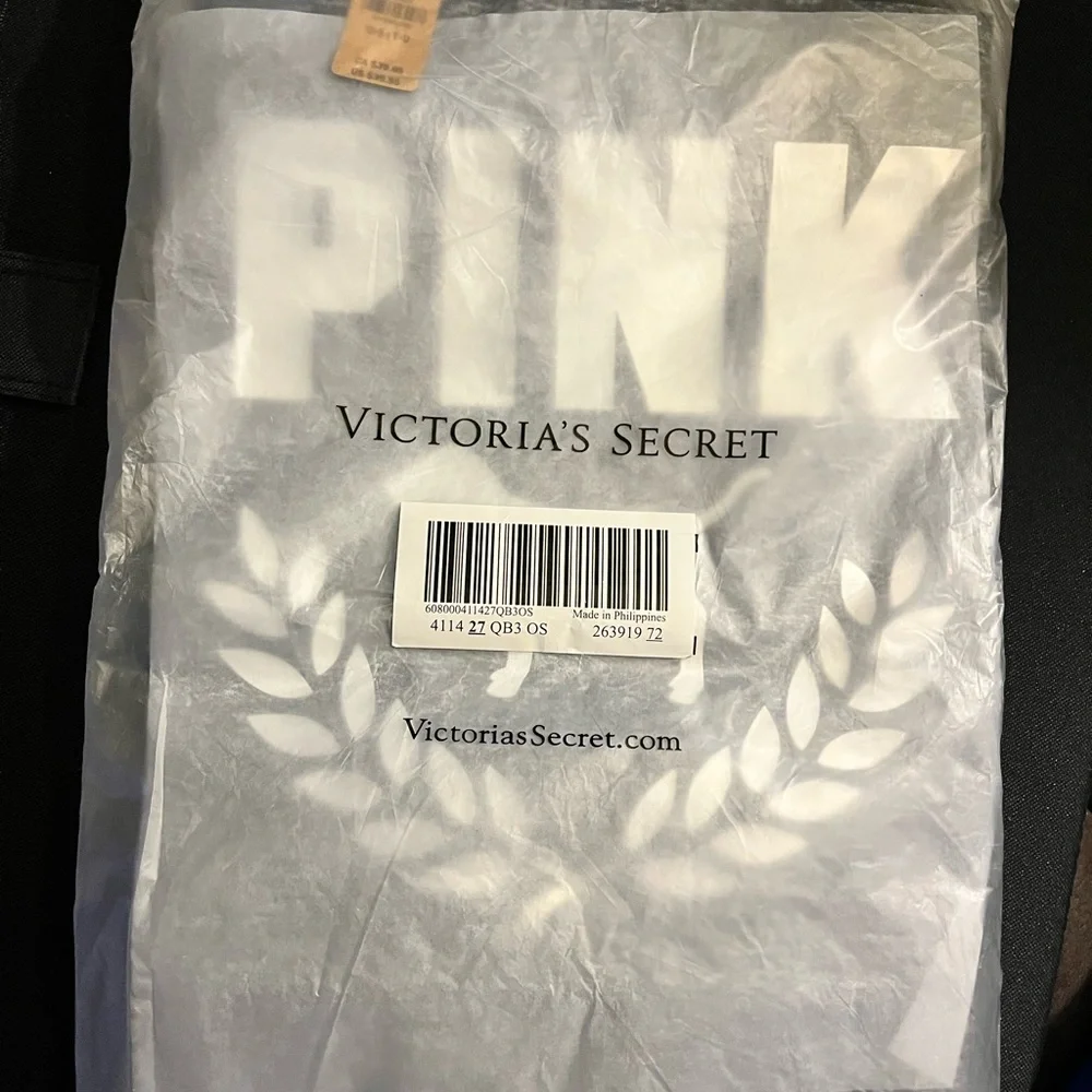 NWT PINK WEEKENDER BAG - Picture 2 of 3